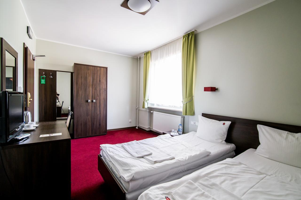 Inn Dworek Pani Walewska 3*